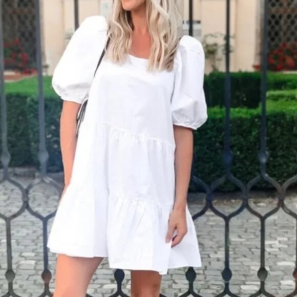 H&M Oversized Dress | Bloggers Favorite White Puff Sleeves | OVERSIZED Fit - Picture 10 of 16